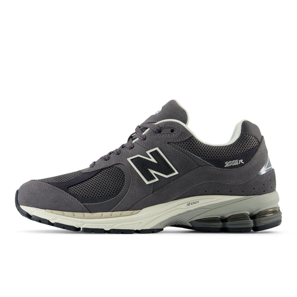 New Balance M2002R