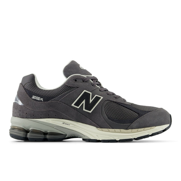 New Balance M2002R