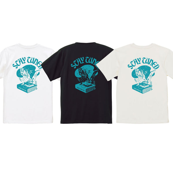 RUTSUBO Stay Tune S/S Tee (RUTSUBO × YU SUDA)